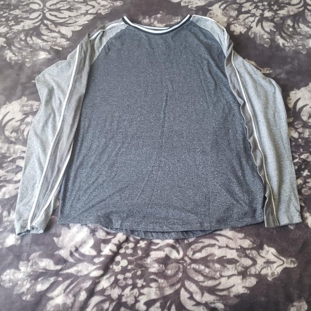Men's Broken Threads Long Sleeved Shirt (Large)